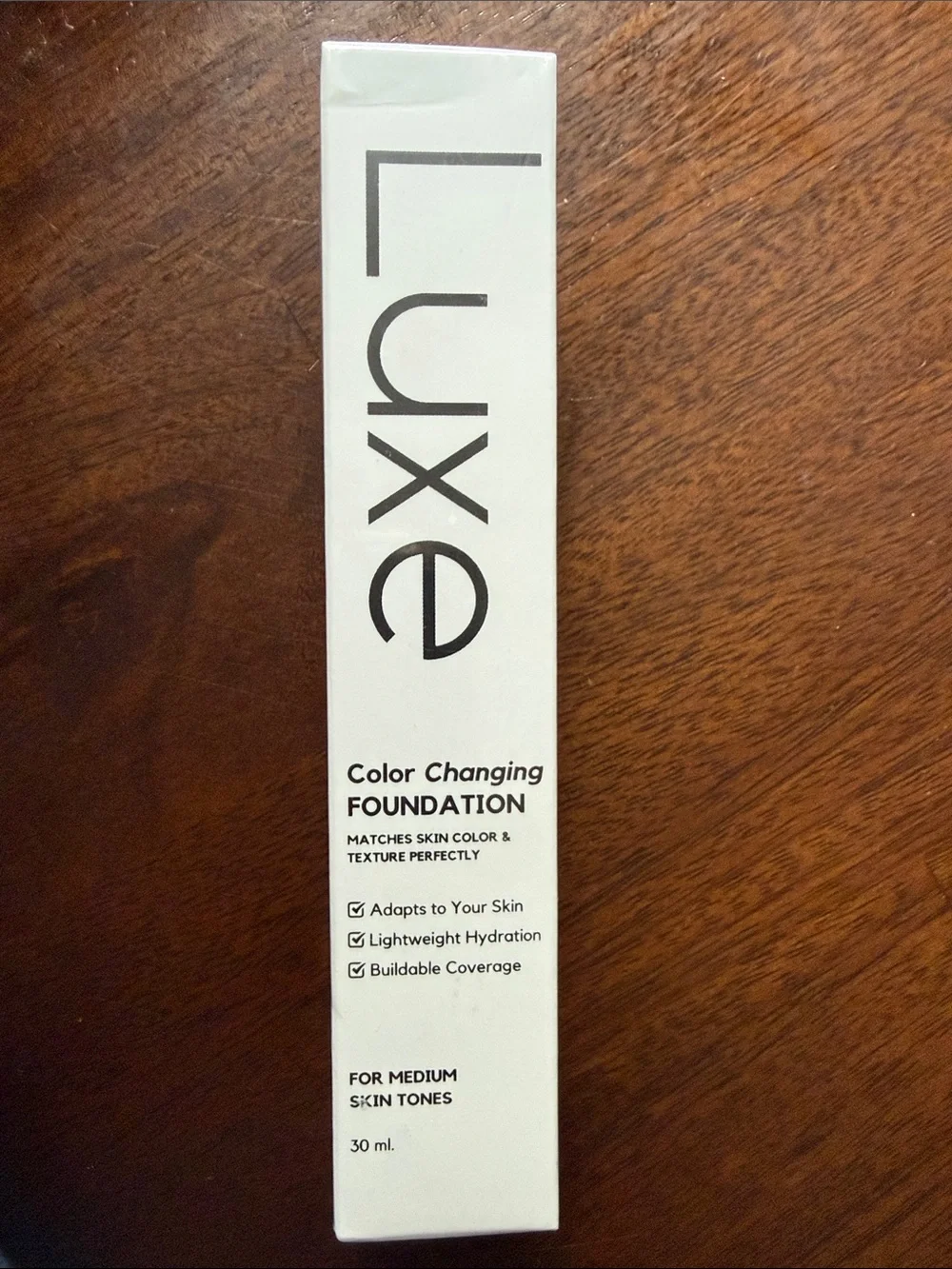 Luxe Color Changing Foundation NIB